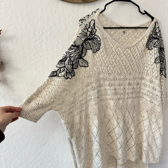 Anthropologie Knitted Knotted Embroidered Lana Tunic Sweater XS/S - Picture 4 of 8